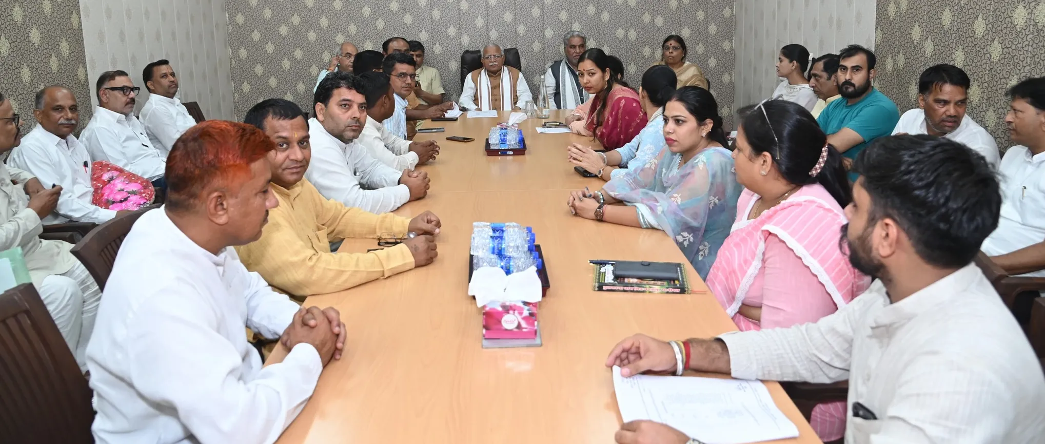 केंद्रीय मंत्री मनोहर लाल ने भाजपा पदाधिकारियों में भरा जोश, कंप्यूटर शिक्षा, नई टेक्नॉलॉजी और सोशल मीडिया से जुड़ने पर दिया ज़ोर